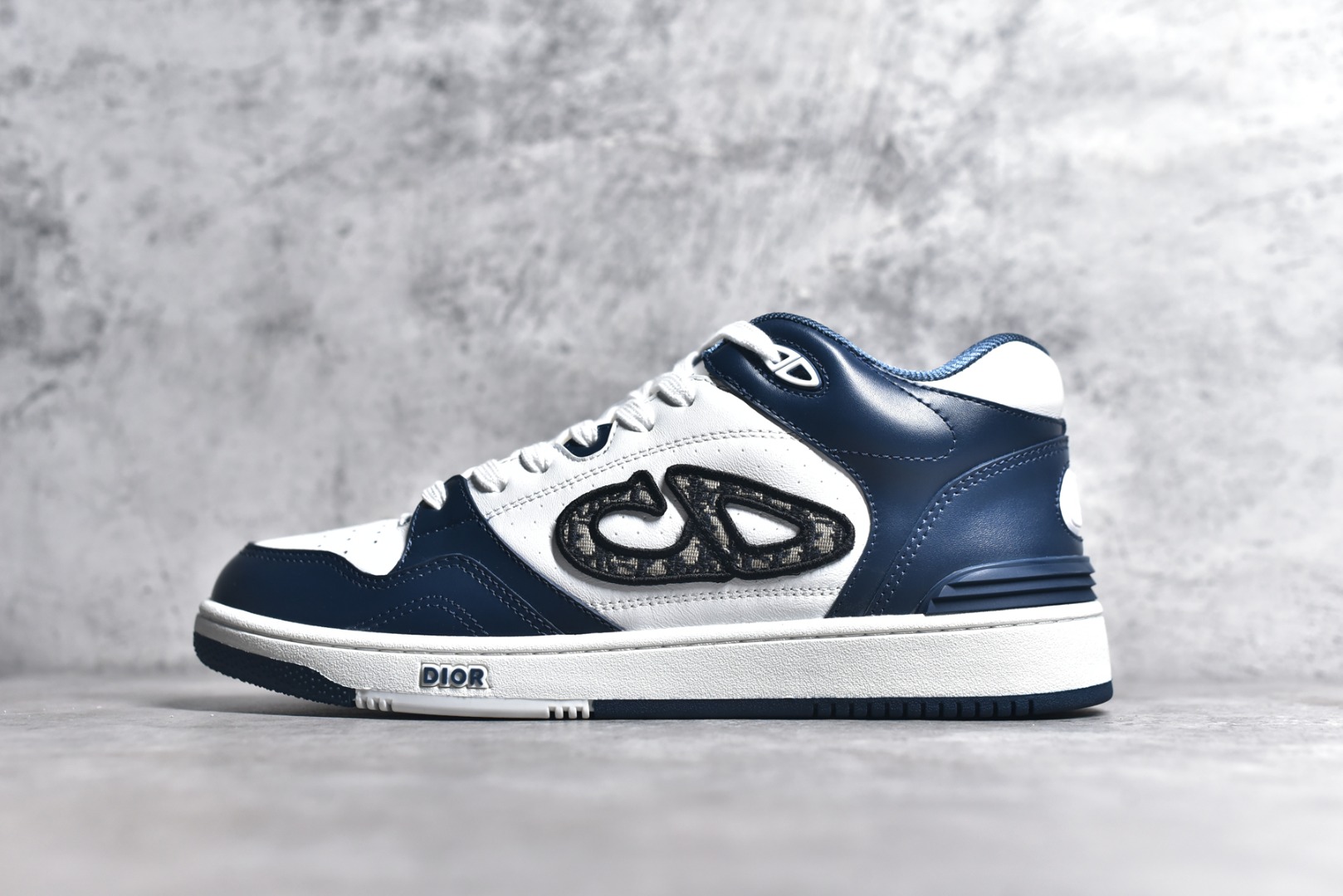 Dior low cut casual sports sneakers (Deep Blue)